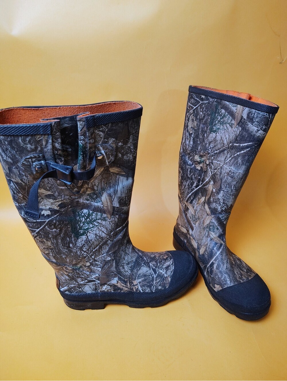 Magellan Outdoors Mens Hunting Boots Size 9 Rubber Waterproof Realtree Edge Camo